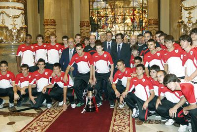 LA DIPUTACIÓN RECIBE A LOS CAMPEONES