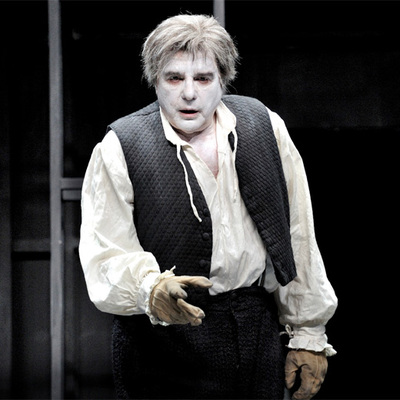 Juan Luis Galiardo, en   El avaro,   de Molière.