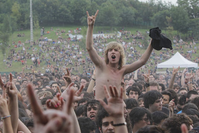 Seguidores de Volbeat corean las canciones del grupo, ayer en el BBK Live.