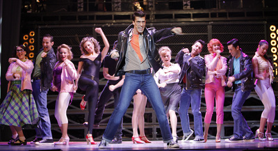 Una escena del musical  Grease, el musical de tu vida,  ayer en el teatro Olympia de Valencia.
