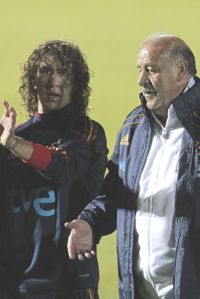 Puyol y Del Bosque, durante un entrenamiento.