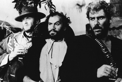 Clint Eastwood y Aldo Sambrell en  Por un puñado de dólares. 