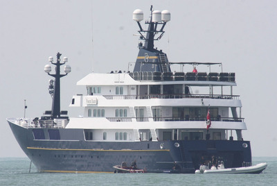 El  Force Blue,  de Flavio Briatore, el año pasado en Forte dei Marmi (Italia).