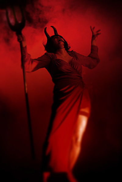 Uno de los personajes de  Cabaret mortal. 