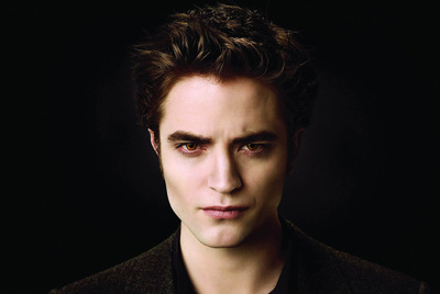 Robert Pattinson, protagonista de la saga  Crepúsculo .