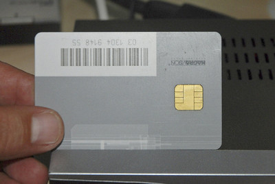 La banda redistribuía la señal de las tarjetas de abonado.