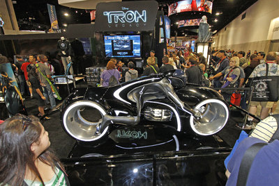 Montaje promocional de  Tron Legacy. 