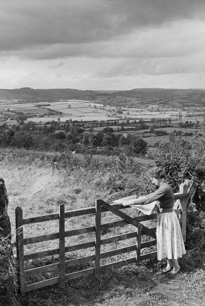 Campiña británica en los años cincuenta