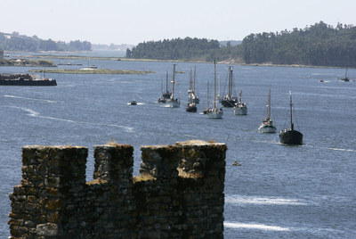 Los galeones vuelven a navegar el Ulla