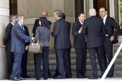 Vocales del CGPJ conversan con jueces vascos tras la toma de posesión de Juan Luis Ibarra.