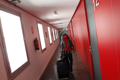 Diferentes instalaciones del albergue municipal madrileño.