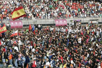 12.000 jóvenes, 48 obispos y 130 copones