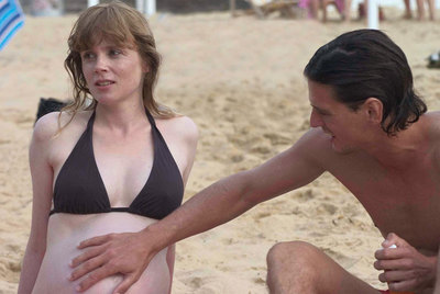 Isabelle Carré, protagonista de   El refugio,  en un fotograma del filme de Ozon.