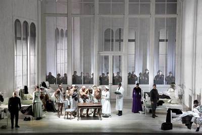 Un momento del estreno en Pesaro del  Sigismondo  con dirección escénica de Michele Michieletto.