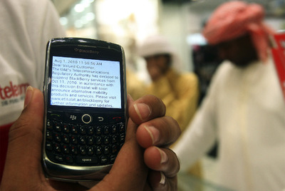 Los teléfonos BlackBerry, célebres por la extrema seguridad que ofrecen a sus clientes, están en el punto de mira de Indiarny Arabia Saudí.