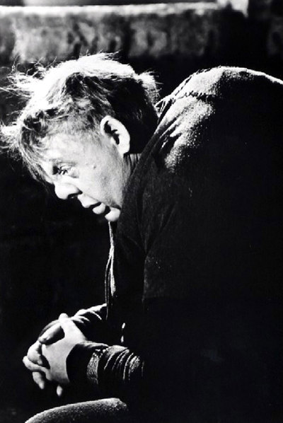 Charles Laughton, en  El jorobado de Notre Dame  (1939).