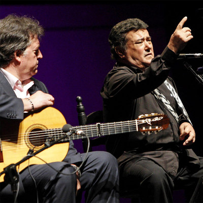 El cantaor José Menese, en los jardines de Sabatini donde presentó  Yunke y sal .