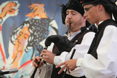 Avelino Cachafeiro,  el gaiteiro de Soutelo,  es considerado el mejor intérprete del mundo que ha dado este instrumento. Su figura fue honrada ayer de nuevo en la XXXI edición de la Festa do Gaiteiro de Soutelo de Montes.