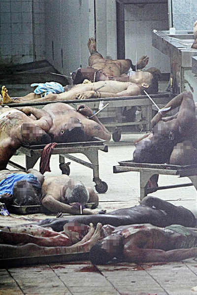 Esta fotografía de la Morgue de Caracas saturada de cadáveres fue portada de  El Nacional  el pasado 13 de agostorny desató la persecución judicial contra el diario.
