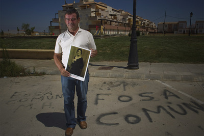 El Defensor del Pueblo pide que se abra una fosa común en Huelva