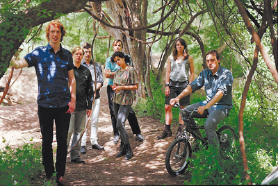  Arcade Fire presentan su tercer album The Suburbs 