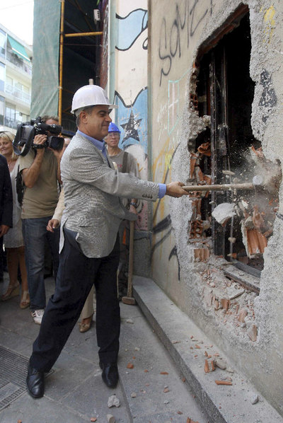 CORBACHO COGE LA MAZA