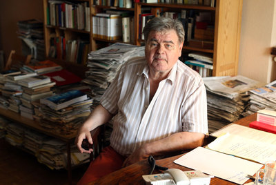 Walter Haubrich en su despacho.