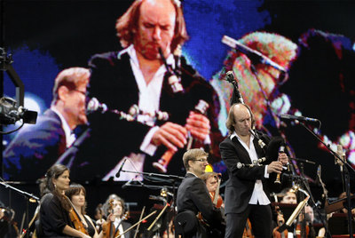 La mala organización desluce a Carlos Núñez y Chieftains en Santiago