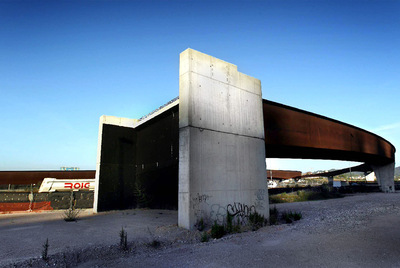 Un puente a ninguna parte