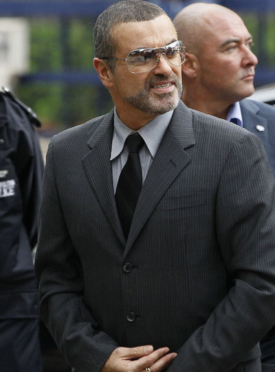 GEORGE MICHAEL, OCHO SEMANAS DE CONDENA