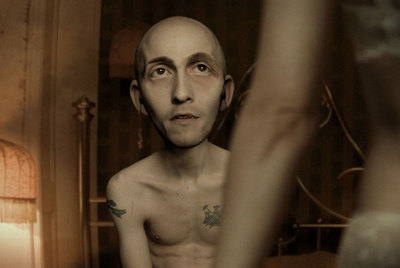 Fotograma de la película de animación  Metropía.  