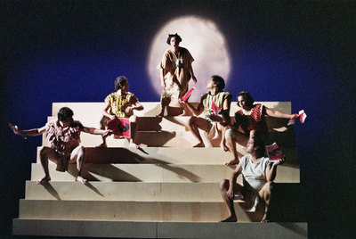 Representación de  Montezuma  en los Teatros del Canal.