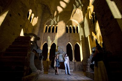  Interior del campanario de la torre de El Salvador, cuya fecha de construcción se estima en la primera mitad del siglo XIV. rnPaseo nocturno por Teruel.