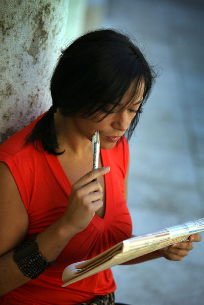 Beatriz Picazo encadena trabajos: camarera, dependienta, contable... 