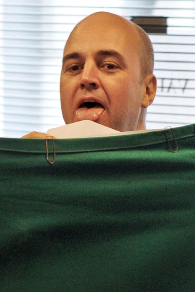 El primer ministro sueco, Fredrik Reinfeldt, antes de votar.