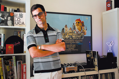  Miqui Otero, el escritor debutante en su templo pop. 