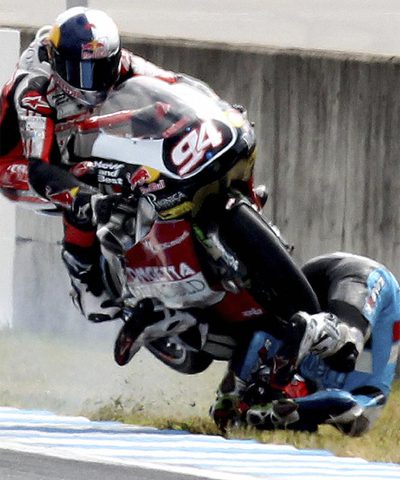 EFRÉN VÁZQUEZ, ARROLLADO