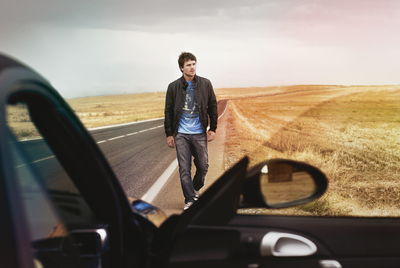 Dani Martín, cruza la carretera que va desde Alalpardo (donde vivía) hasta Fuente del Saz (donde iba al colegio)
