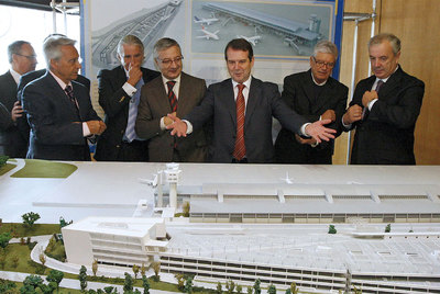 El aeropuerto de Peinador triplicará su capacidad