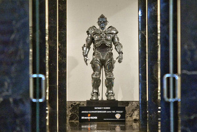 Traje de  Mr Freeze,  usado por Arnold Schwarzenegger en la película  Batman y Robin .