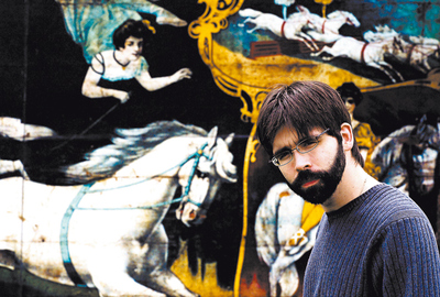  Como buen hijo del Rey del Terror, Joe Hill es el príncipe heredero. 