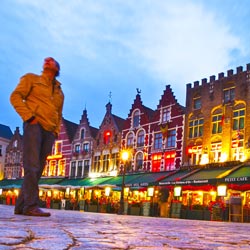 La plaza del Mercado de Brujas, Bélgica.
