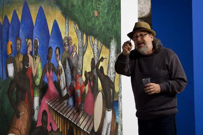 El escenógrafo Diego Pombo revisa su exposición   Bolívar enamorado   con motivo del FIT de Cádiz.