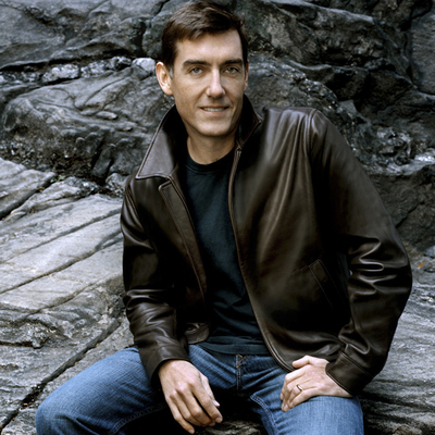 Justin Cronin ha logrado estar entre los autores más vendidos en Estados Unidos con  El pasaje  y ya prepara la segunda y la tercera novela de su trilogía de vampiros.