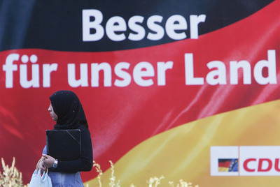 El supuesto fracaso del multiculturalismo es visto como un discurso electoralista alimentado por la crisis.