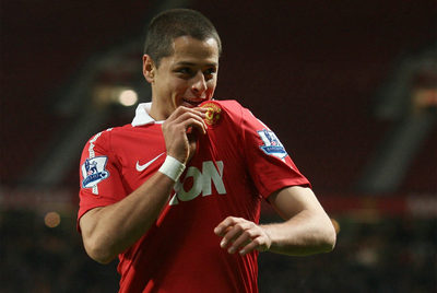 Javier  Chicharito  Hernández celebra su gol al Wolverhampton, el martes.
