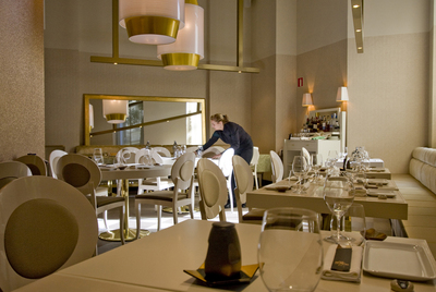 Comedor del restaurante Nikkei 225, en Madrid.