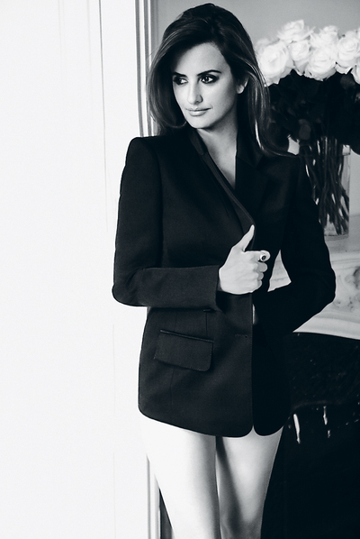 Penélope Cruz, la nueva imagen del perfume Trésor, durante el rodaje del anuncio en París.