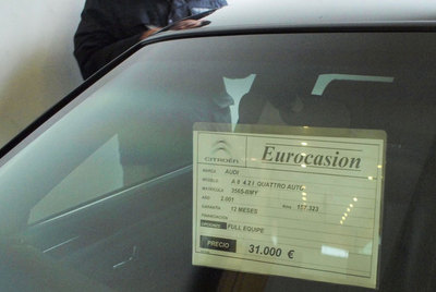 Cartel con las características de uno de los  audis  de Fraga.