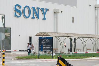 La fábrica de Sony en Viladecavalls (Barcelona) es transferida a Ficosa, Comsa y Emte, que asumirán la mayoría de sus 1.000 empleados.
